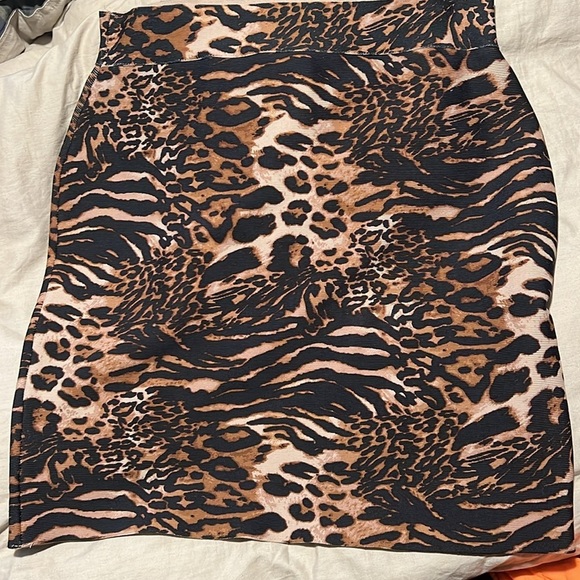 INC International Concepts animal print skirt - Picture 3 of 4